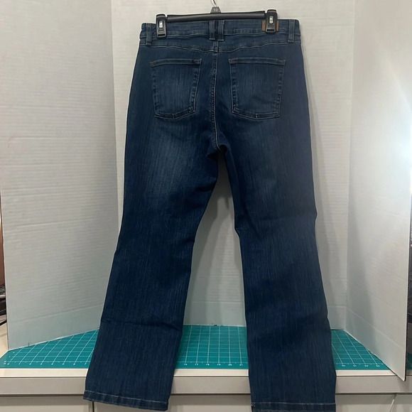 L.L. Bean Women's True Shape Jeans, High-Rise Bootcut Size 12 - Picture 5 of 7